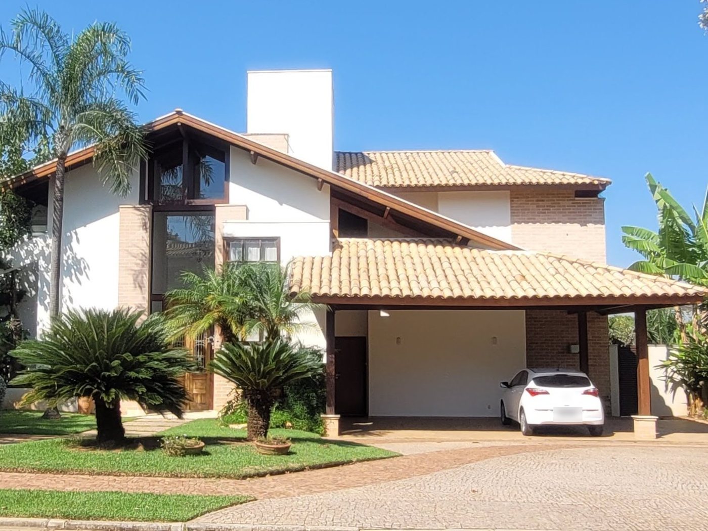 Fachada da casa de 450 m² no Alphaville Campinas